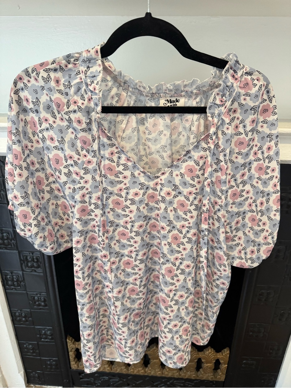 Made With Pink & Blue Floral Ruffle V-Neck Blouse